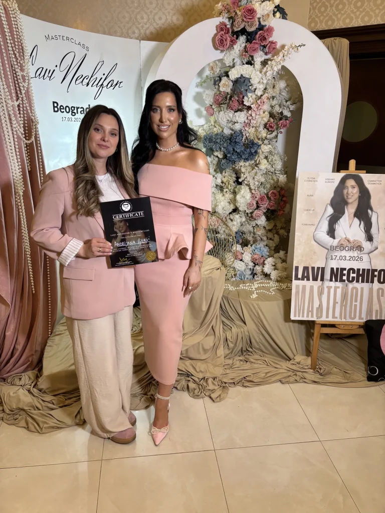 Andrijana Ljubić sa sertifikatom sa profesionalnog masterclass-a u Beogradu