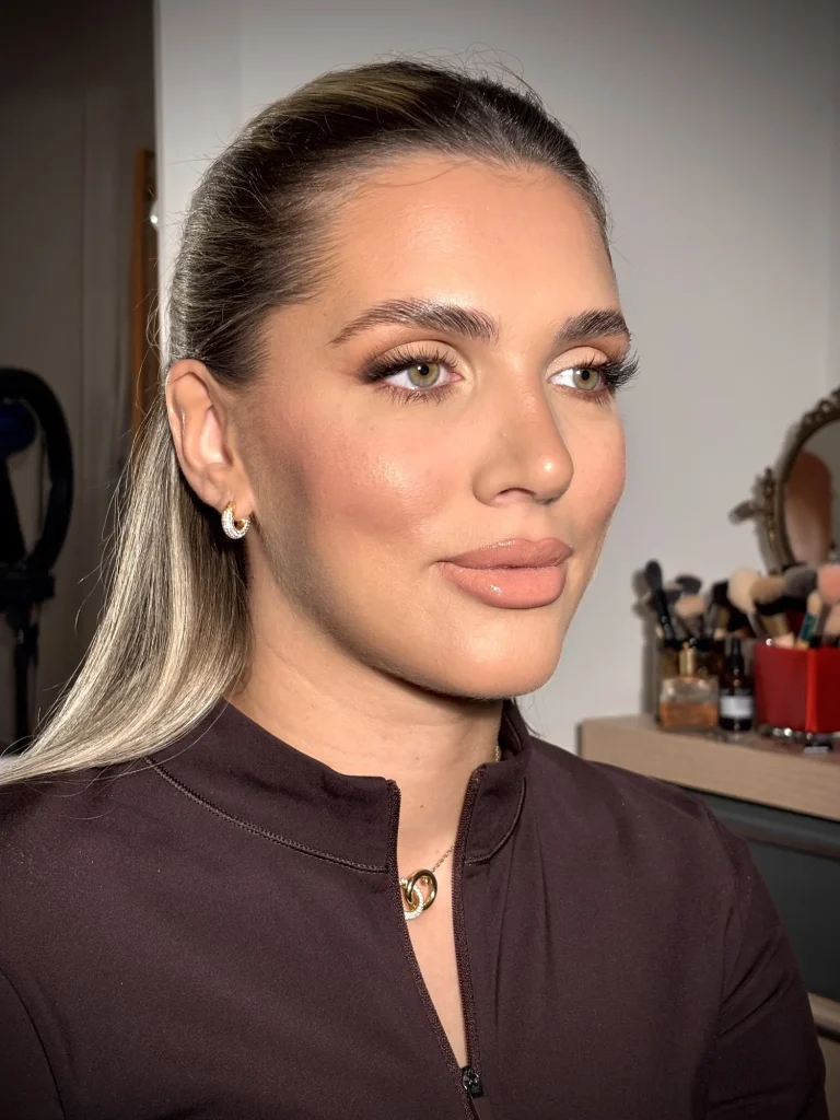 Profesionalno šminkanje na Voždovcu: elegantan nude glam, rad šminkerke Andrijane Ljubić