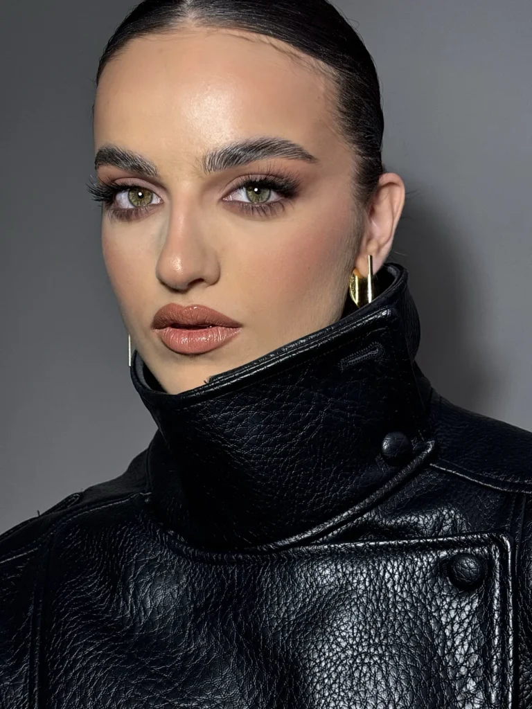 Profesionalna smokey šminka sa besprekornim tenom, editorijalni look, rad Andrijane Ljubić